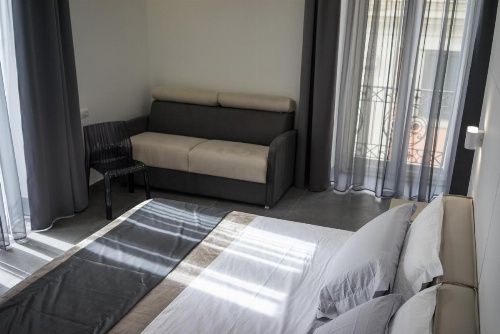 Twice - Naples image 12