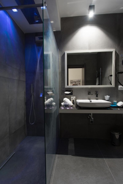 Twice - Naples image 18