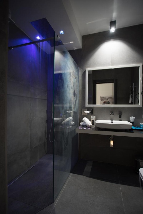 Twice - Naples image 19