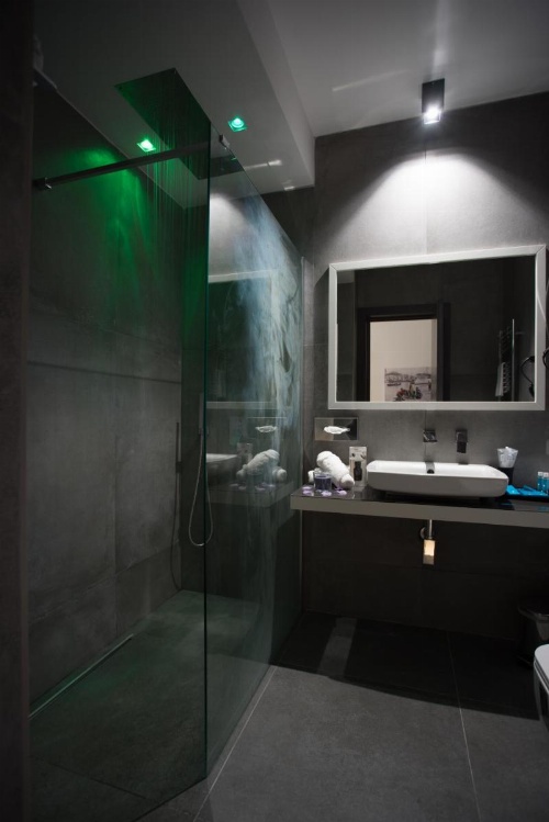 Twice - Naples image 20