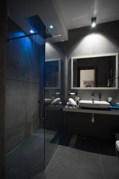 Twice - Naples image 21