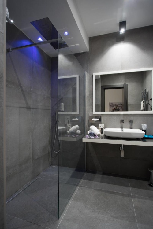 Twice - Naples image 23