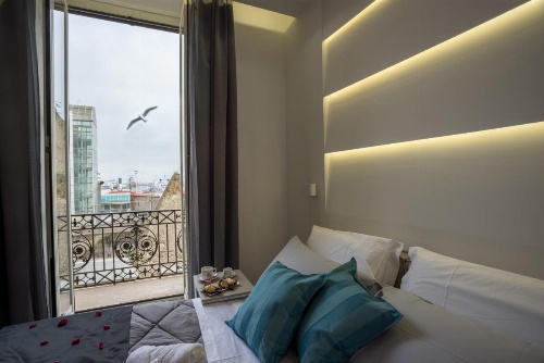 Twice - Naples image 30