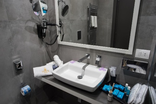 Twice - Naples image 31