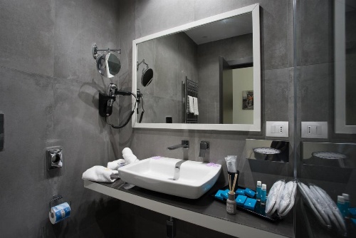 Twice - Naples image 32