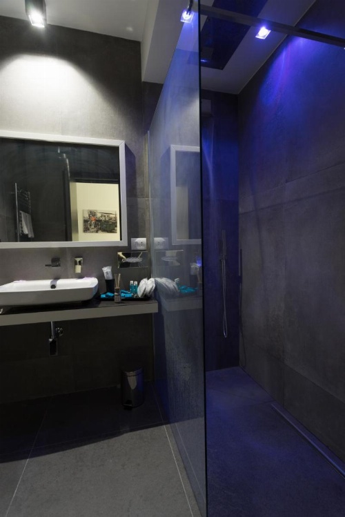 Twice - Naples image 33