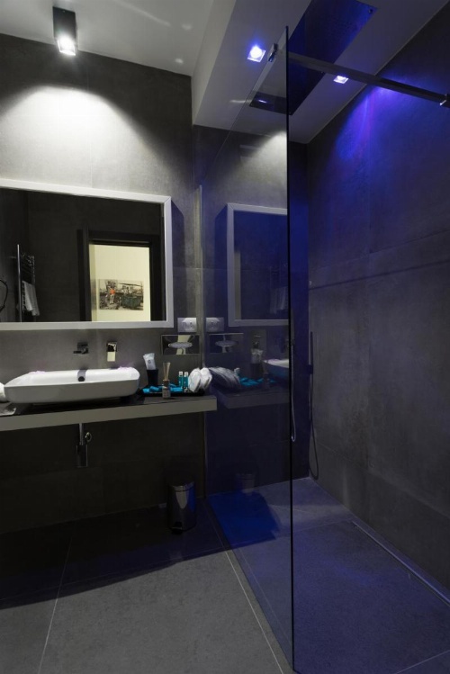 Twice - Naples image 35