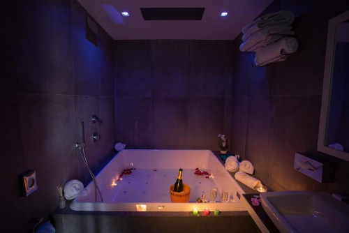 Twice - Naples image 46