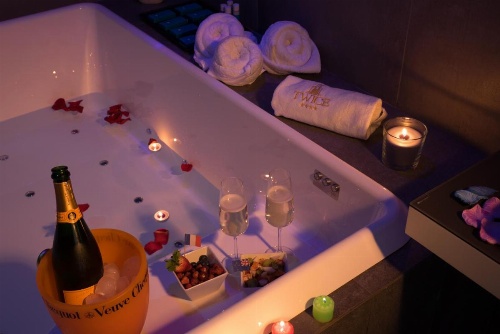 Twice - Naples image 47