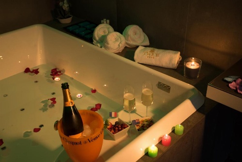 Twice - Naples image 49